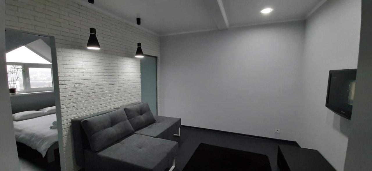Modern Apartment In The Center Of Town Кишинів Екстер'єр фото